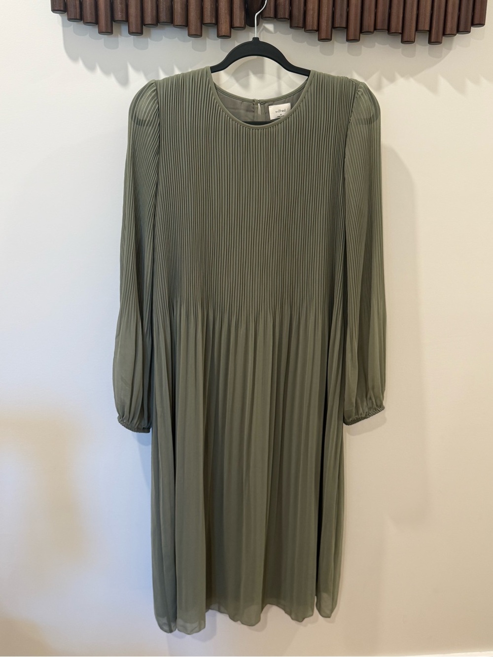 Wilfred Olive Green Pleated Midi Dress